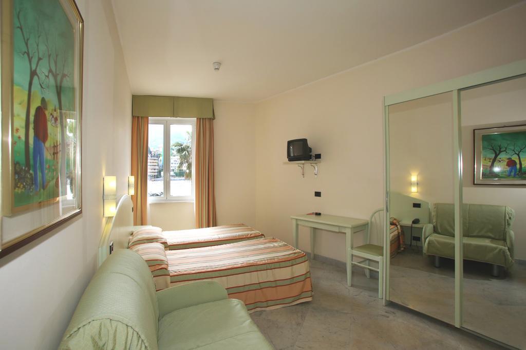 Hotel Elena Recco Εξωτερικό φωτογραφία